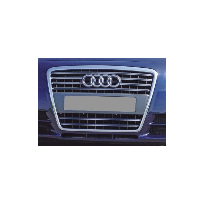 Calandre Audi contour chromé et logo Audi