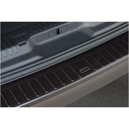 Black look ABS trunk sill protection for Peugeot Traveller 2016